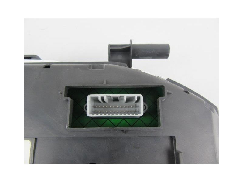 Recambio de cuadro instrumentos : renault clio : 1.1 g (74,78cv) [2010] para renault clio 1.1 g referencia OEM IAM 8200820999-D 