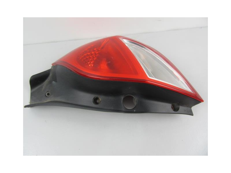 Recambio de piloto trasero dch. : renault clio : 1.1 g (74,78cv) [2010] para renault clio 1.1 g referencia OEM IAM   