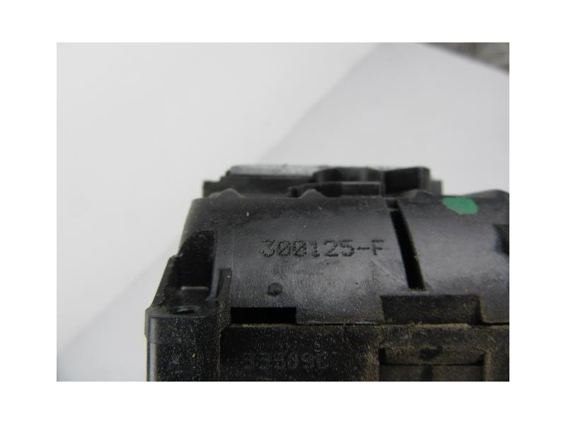 Recambio de cerradura pta. del. dch. : renault clio : 1.1 g (74,78cv) [2010] para renault clio 1.1 g referencia OEM IAM   