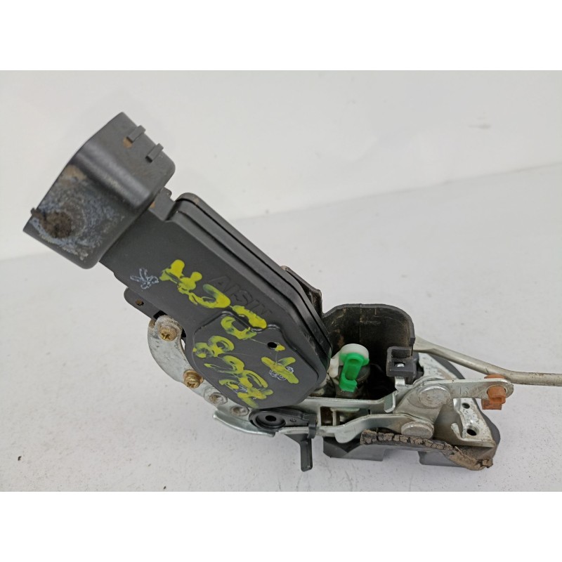 Recambio de cerradura puerta trasera derecha para suzuki grand vitara 2.0 d referencia OEM IAM   