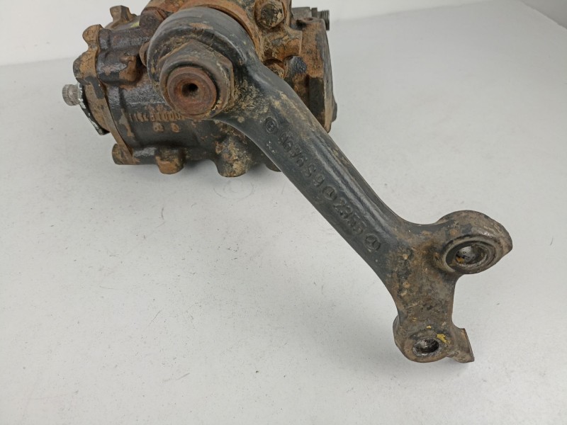 Recambio de direccion asistida para m. benz 240 2.4 d referencia OEM IAM 118461001CAJADEDIRECCION  