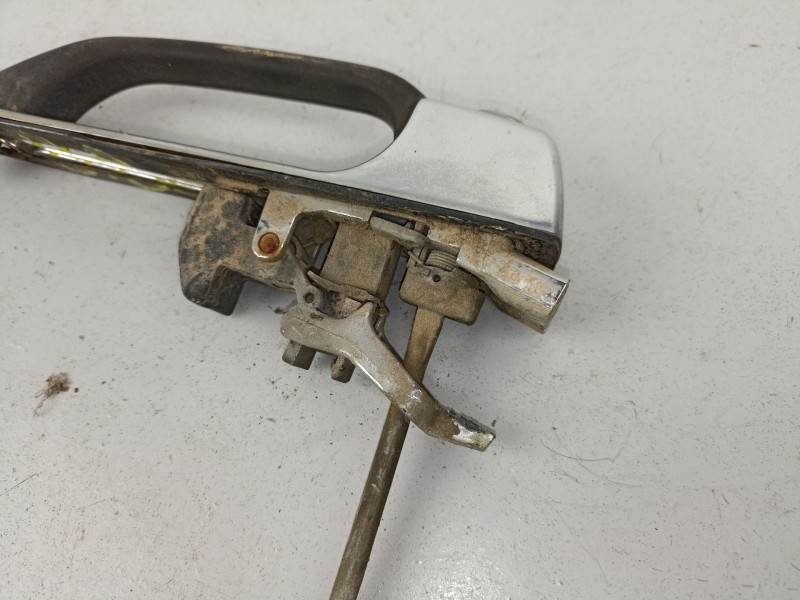 Recambio de manilla delantera derecha para m. benz 240 2.4 d referencia OEM IAM   