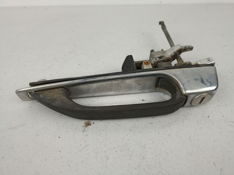 Recambio de manilla delantera derecha para m. benz 240 2.4 d referencia OEM IAM   