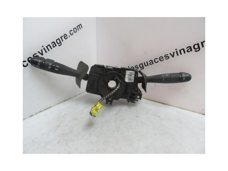 Recambio de mando luces y limpias : dacia sandero : 1.5 g (75 cv) [2010] para dacia sandero 1.5 g (75 cv) referencia OEM IAM   