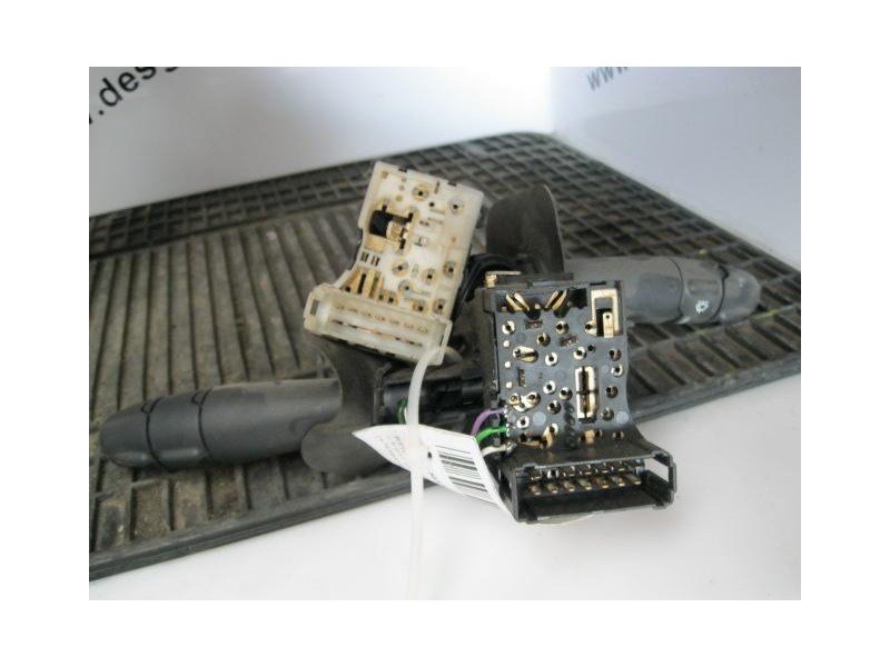 Recambio de mando luces y limpias : renault clio : 1.9 dti 5p (d/f9q782) (80,24cv) [2001] para renault clio 1.9 dti (d/f9q782) r