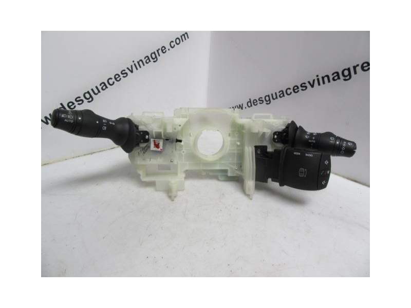 Recambio de mando luces y limpias para renault megane 1.5 dci k9k 837 referencia OEM IAM   