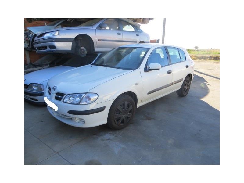 nissan almera del año 2000