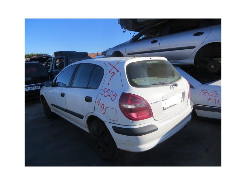 nissan almera del año 2000