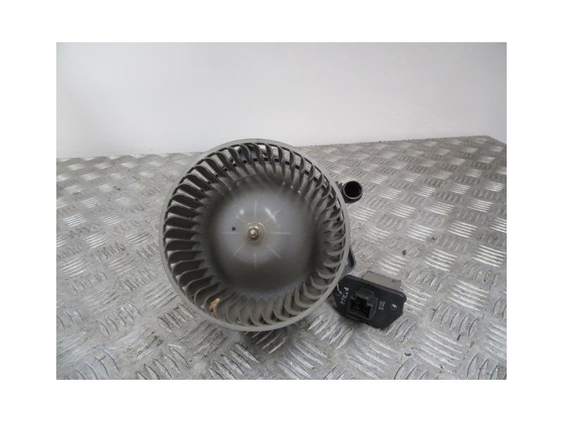 Recambio de motor calefaccion : daewoo kalos : 1.4 g (82,94cv) [2004] para daewoo kalos 1.4 g referencia OEM IAM 4051-031  