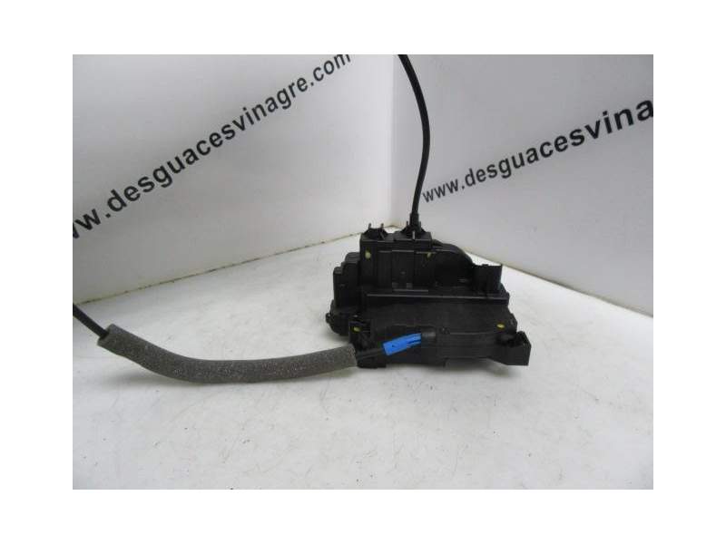 Recambio de cerradura puerta delantera derecha para renault megane 1.5 dci k9k 837 referencia OEM IAM   