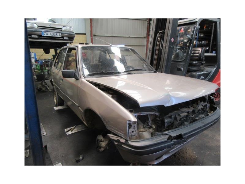 peugeot 205 del año 1987