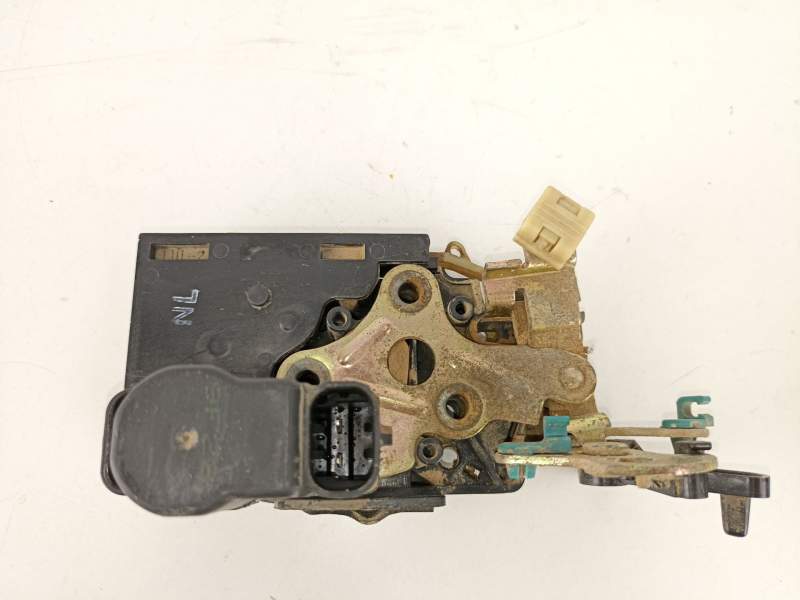 Recambio de cerradura puerta trasera izquierda para daewoo lanos (klat) 1.5 referencia OEM IAM 96348308  