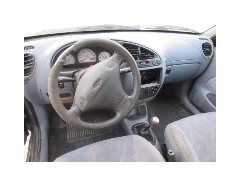 ford fiesta del año 1998