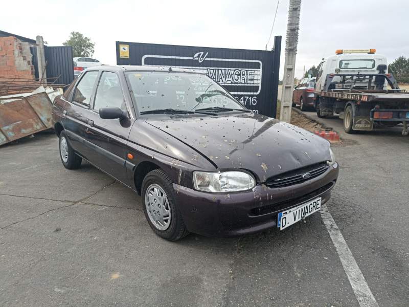 ford escort del año 1996