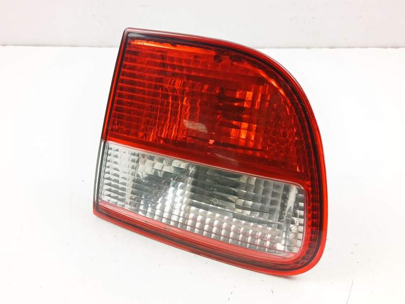Recambio de piloto porton derecho para seat leon (1m1) 1.9 tdi referencia OEM IAM 1M6945092B  