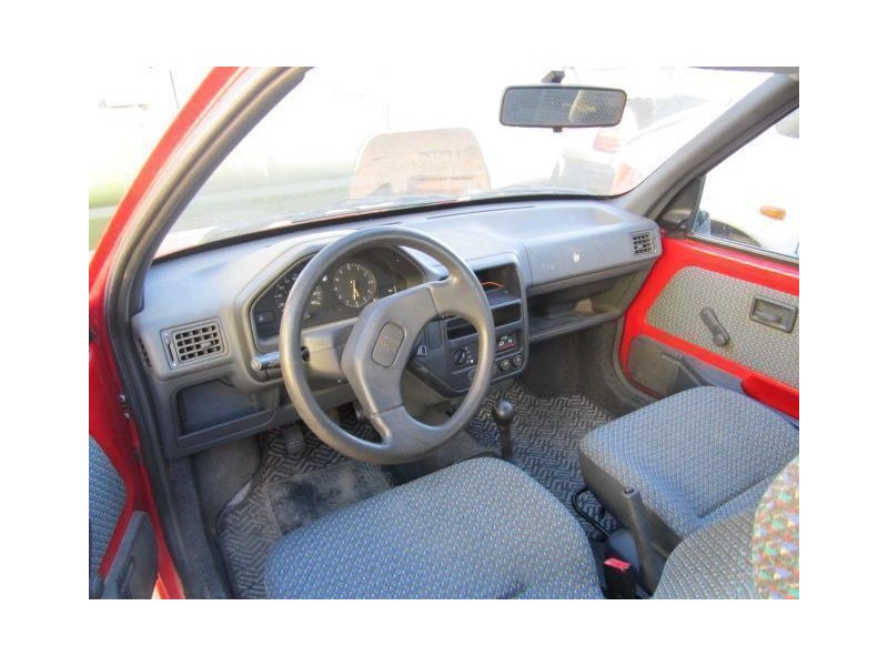 peugeot 106 del año 1993