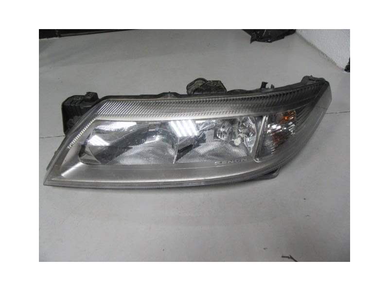 Recambio de faro izquierdo para renault laguna 1.9 dci 5p referencia OEM IAM XENON  