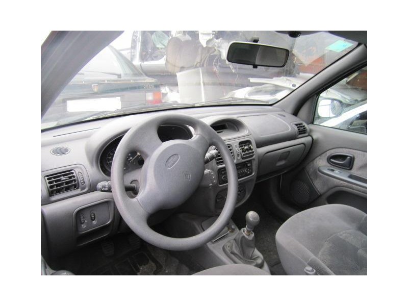 renault clio del año 1998