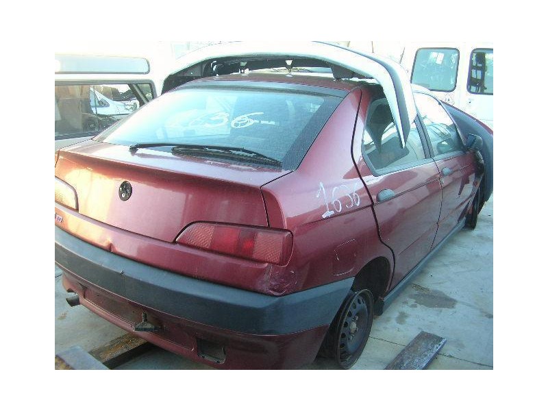 alfa romeo 146 del año 1996