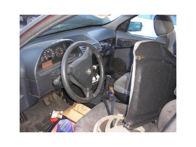 alfa romeo 146 del año 1996