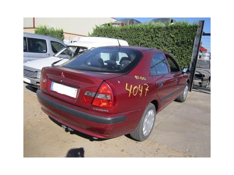 mitsubishi carisma del año 2000