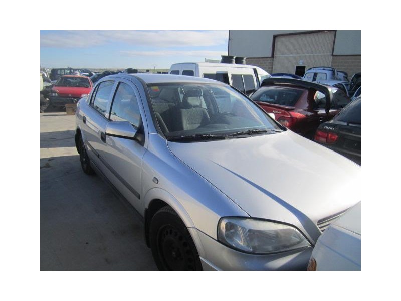 opel astra del año 2000