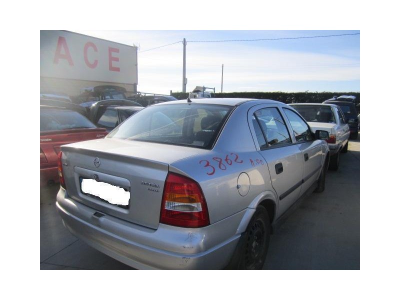 opel astra del año 2000
