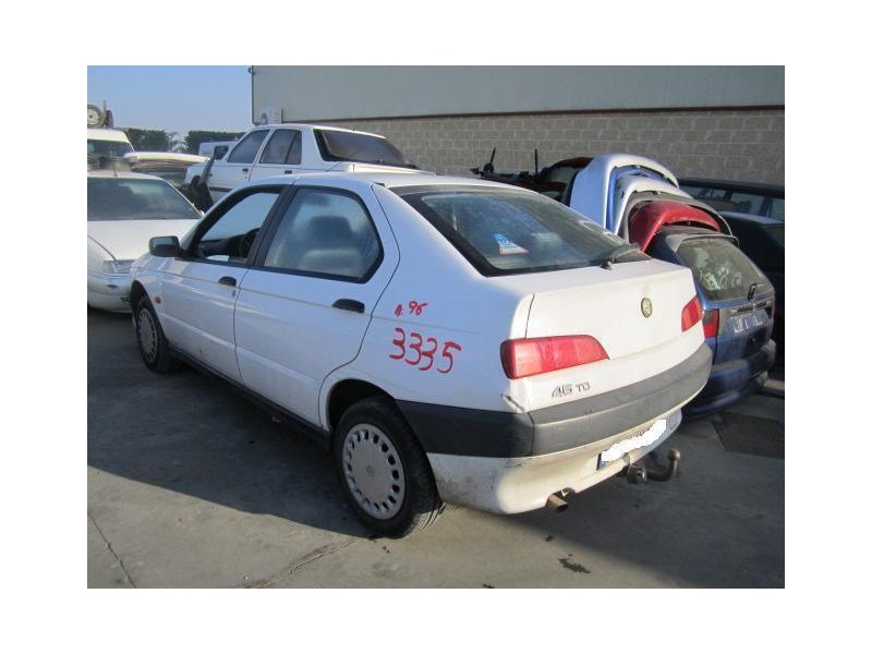 alfa romeo 146 del año 1996