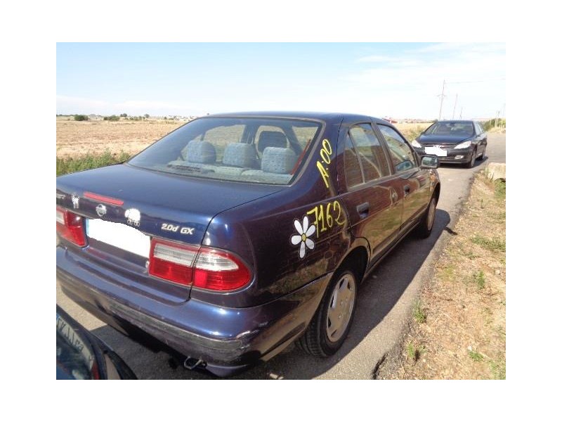 nissan almera del año 2000