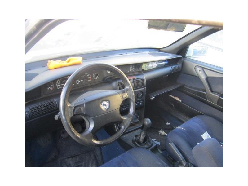 lancia delta del año 1998