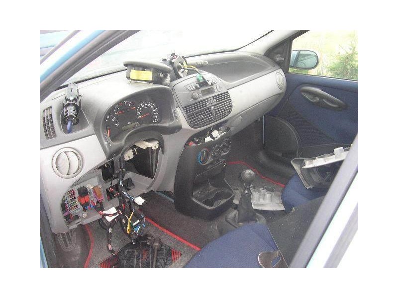 fiat punto del año 2000