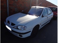 renault megane del año 2000
