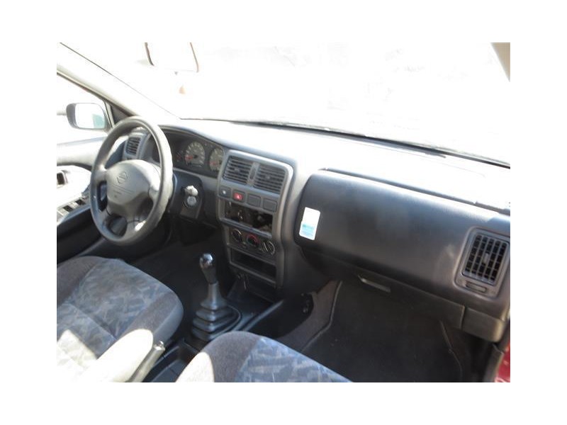 nissan almera del año 1999