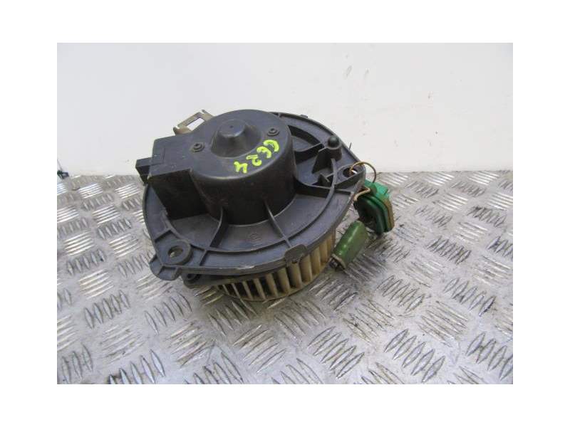 Recambio de motor calefaccion para iveco daily 2.8 d 29l11 referencia OEM IAM 570630200  