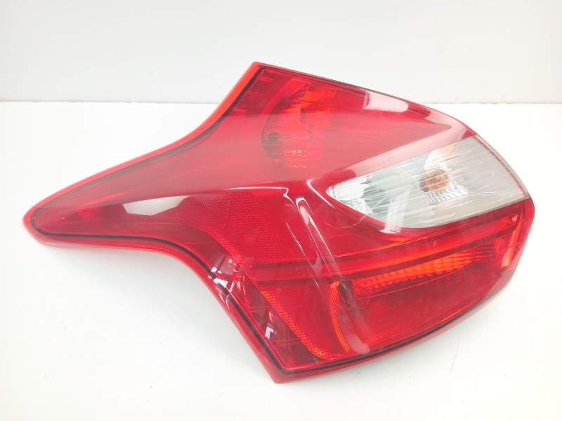 Recambio de piloto trasero izquierdo para ford focus iii 1.6 tdci referencia OEM IAM BM5113405AK  