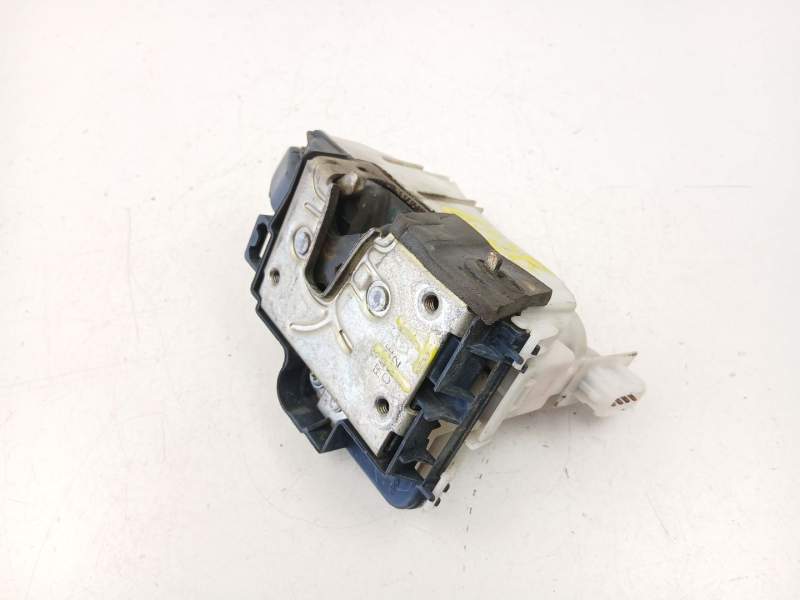 Recambio de cerradura puerta trasera izquierda para volkswagen golf 1.8 g automatico referencia OEM IAM 1H4839015A  