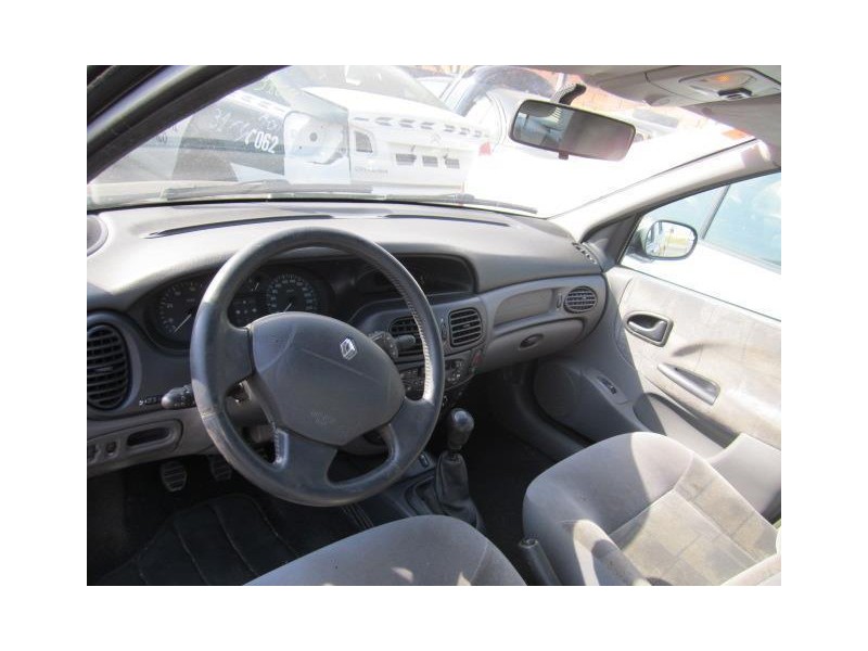 renault megane del año 1999