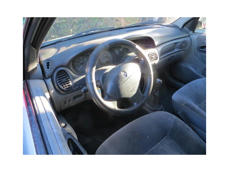 renault megane del año 1999