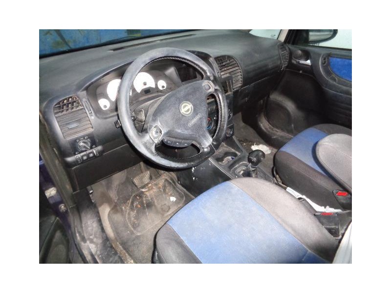 opel zafira del año 1999