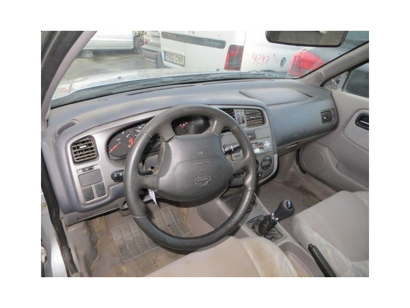 nissan primera del año 1999