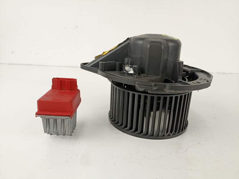 Recambio de motor calefaccion para audi a4 1.8g adr 4p referencia OEM IAM 8A1820021 601858Z 