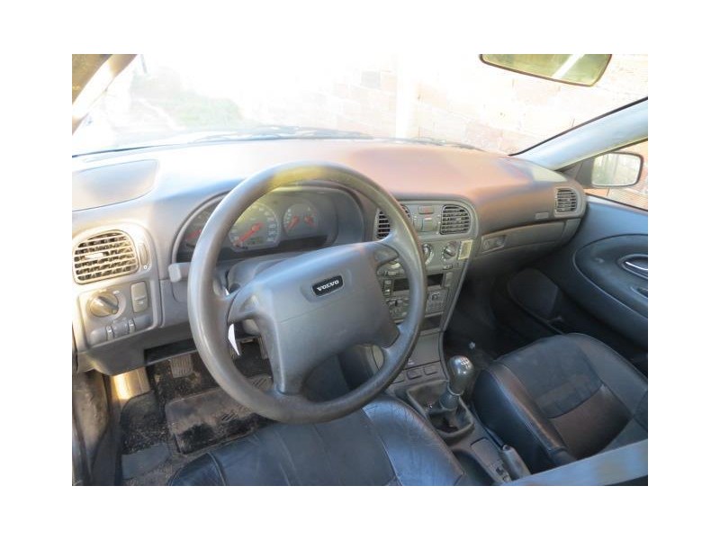 volvo s40 del año 1999