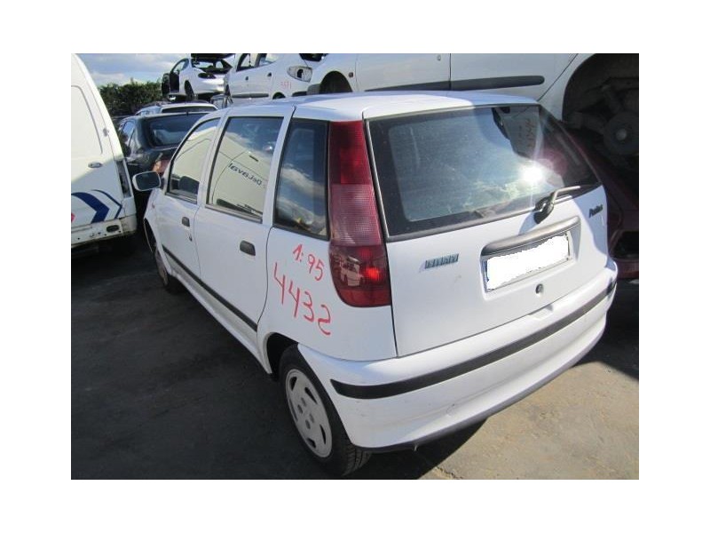 fiat punto del año 1995