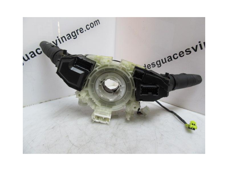 Recambio de mando luces y limpias : nissan almera : 2.2td-yd22 (111,49cv) [2005] para nissan almera 2.2td-yd22 referencia OEM IA