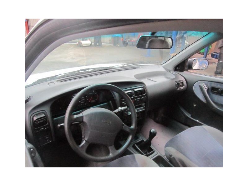 nissan primera del año 1995