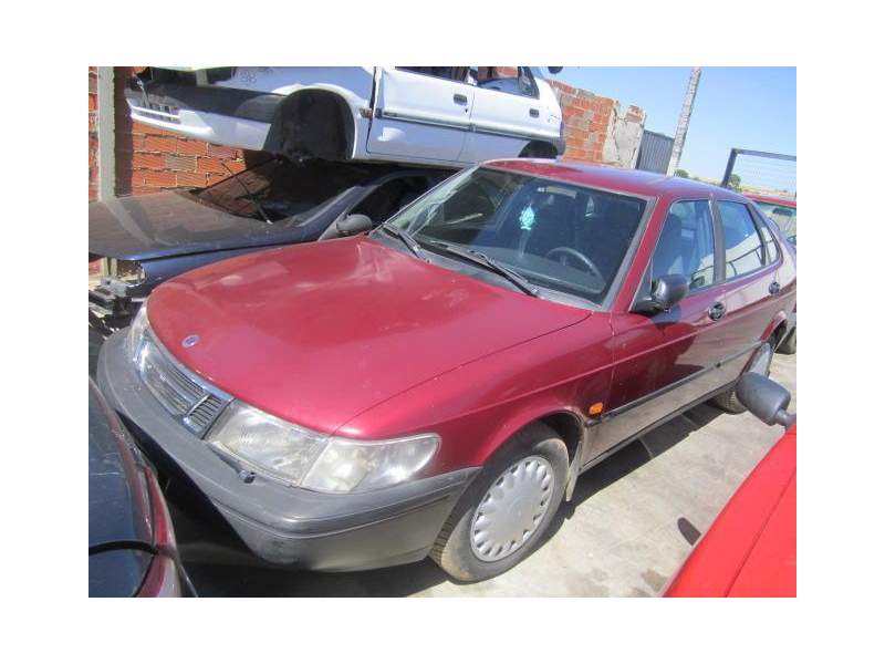 SAAB 900