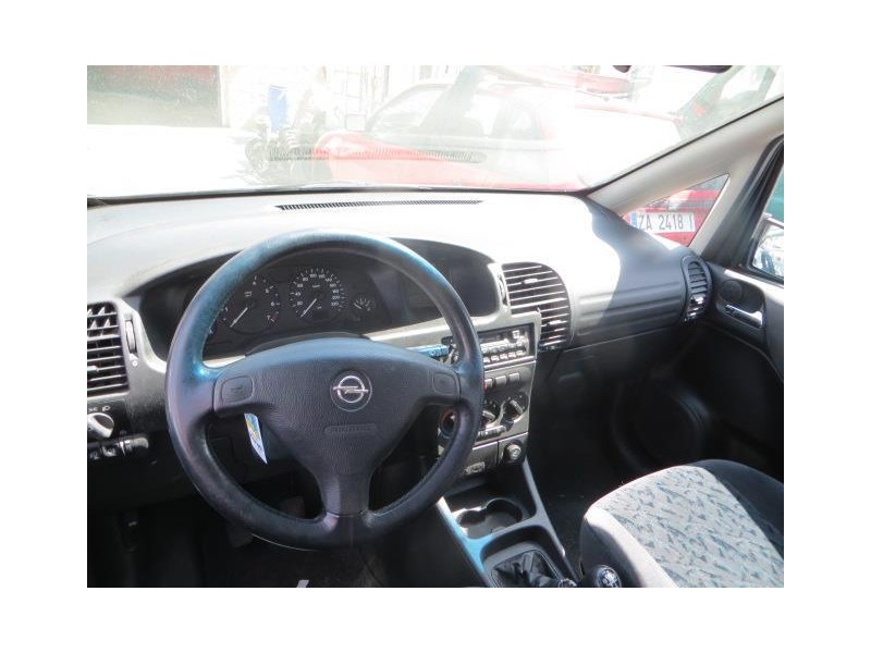opel zafira del año 1999