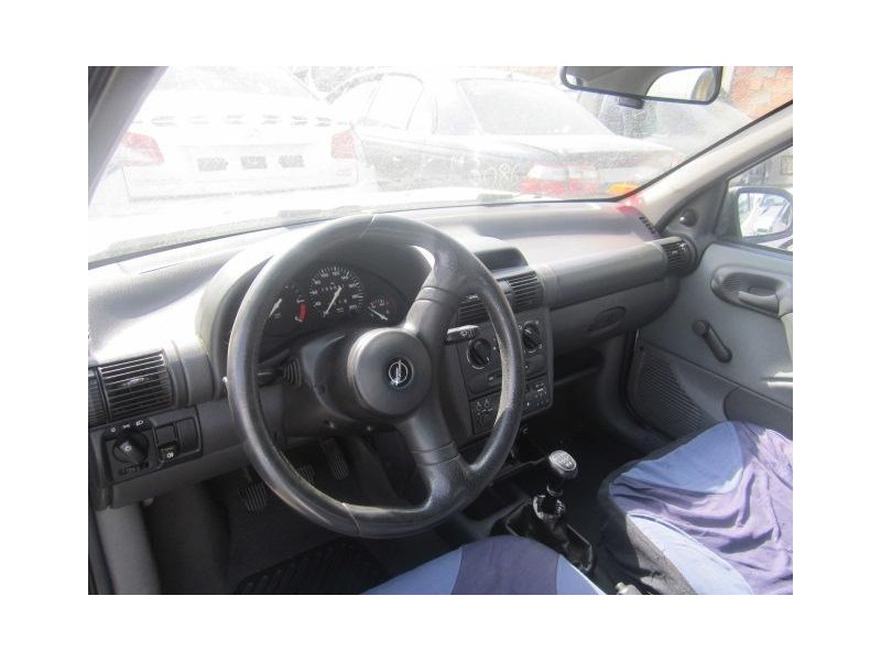 opel corsa del año 1995