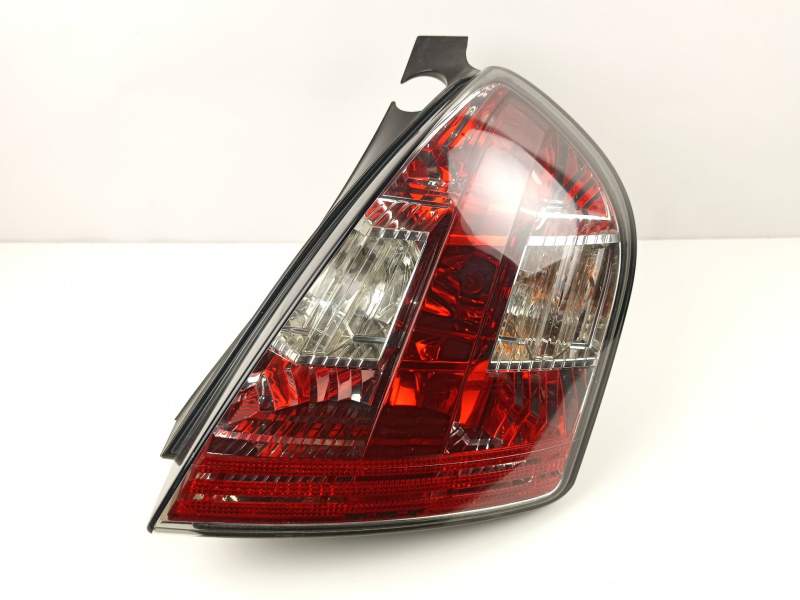Recambio de piloto trasero derecho para fiat stilo (192) 1.6 16v active referencia OEM IAM 46823705  