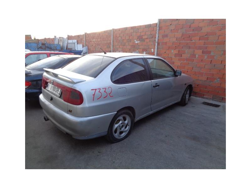 seat cordoba del año 1999